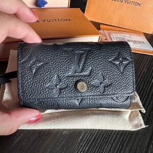 Louis Vuitton Black empriente key pouch cles holder keychain wallet